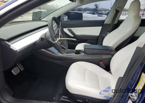 2018 Tesla Model 3 z USA, uszkodzony, nr VIN 5YJ3E1EB3JF096594